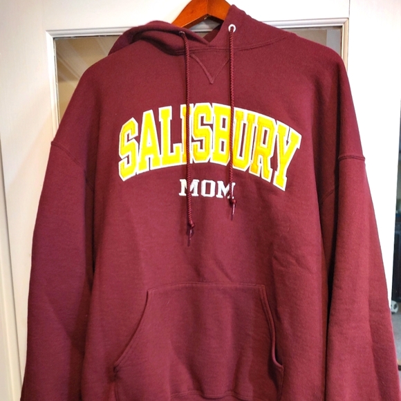 Women's XXL Russell Salisbury University Mom sweatshirt in excellent condition - Picture 1 of 2